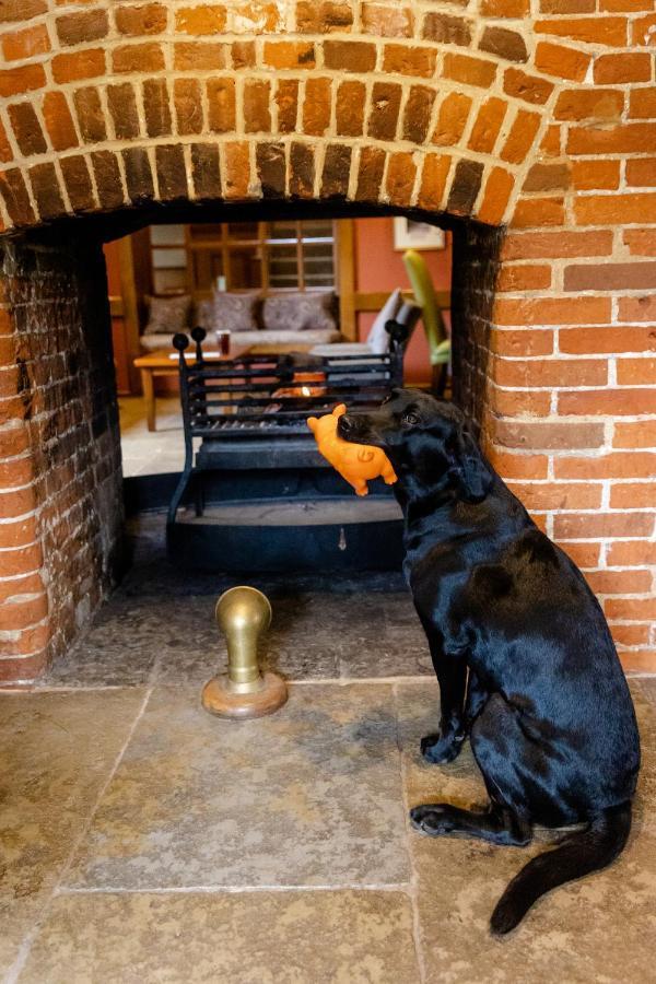 The Bell Inn Hotel Lyndhurst Extérieur photo